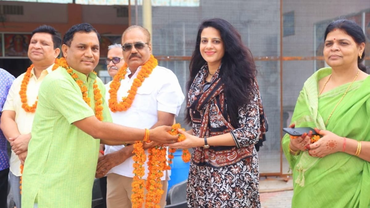 कोटा महाकुंभ में सम्मिलित हुई डॉ. डॉ. हर्षा त्रिवेदी